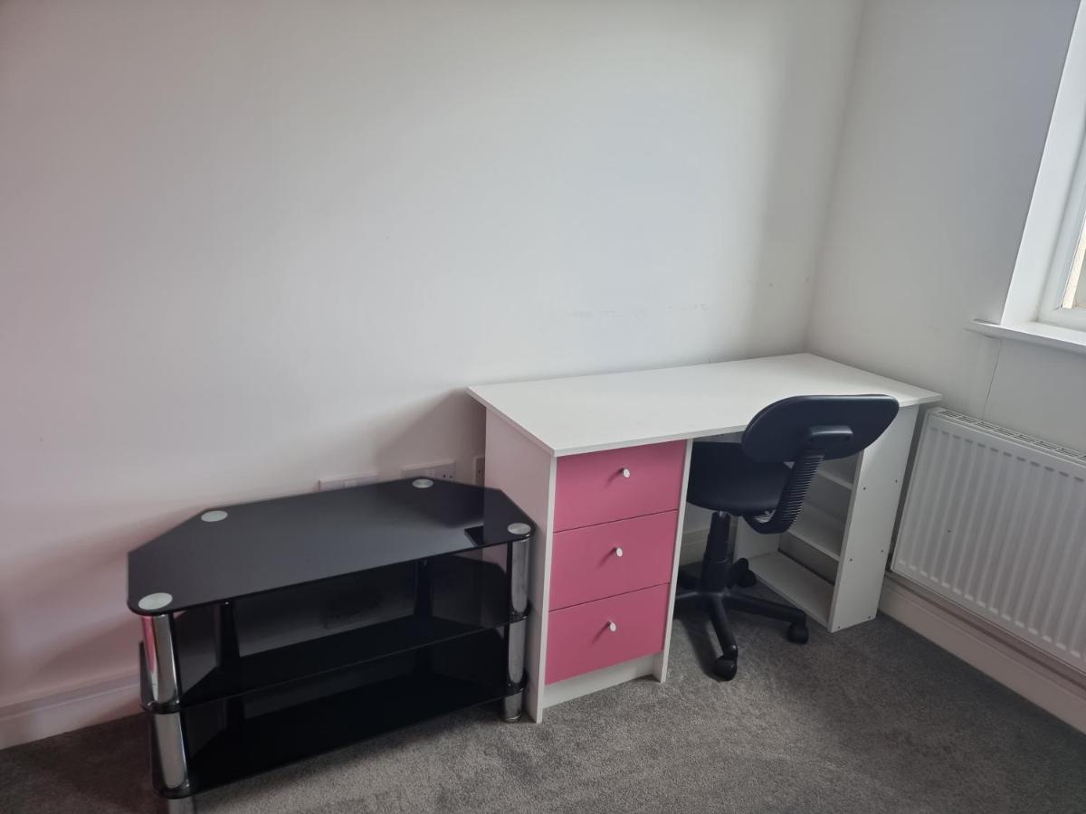 Kingsize Room Close To The A30 Camborne Pool Екстериор снимка
