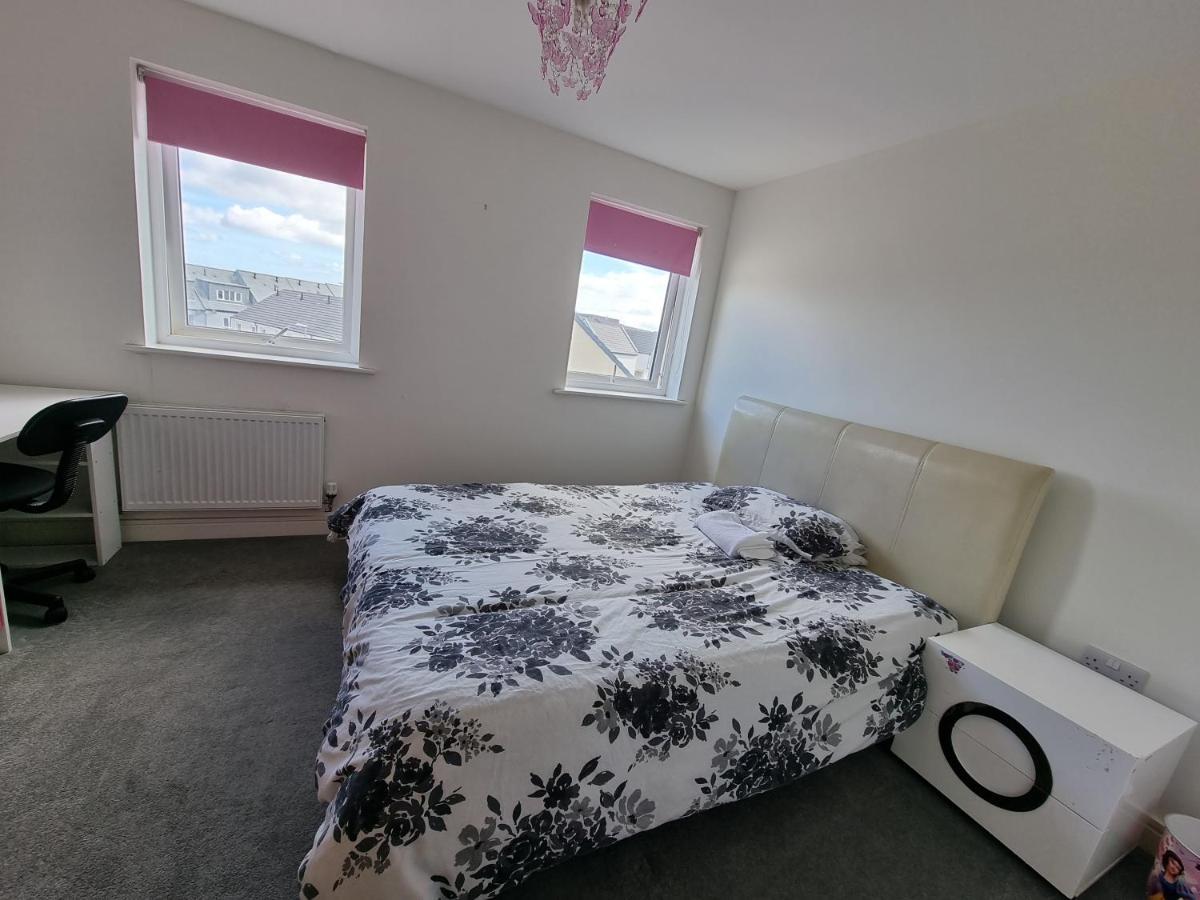Kingsize Room Close To The A30 Camborne Pool Екстериор снимка